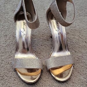Kensie Women's Glittering Silver Heels
